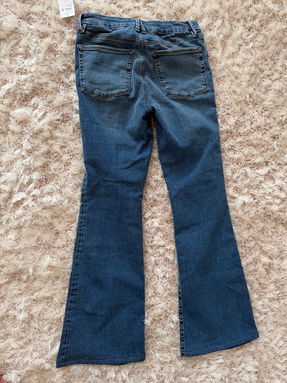 Good American Power Stretch Pull-on Flare Pants - Picture 6 of 8